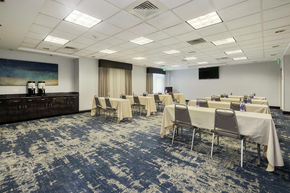 Hampton Inn & Suites Orlando Apopka - photo 68