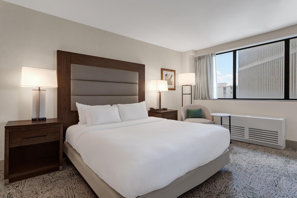 Hilton Arlington National Landing - photo 35