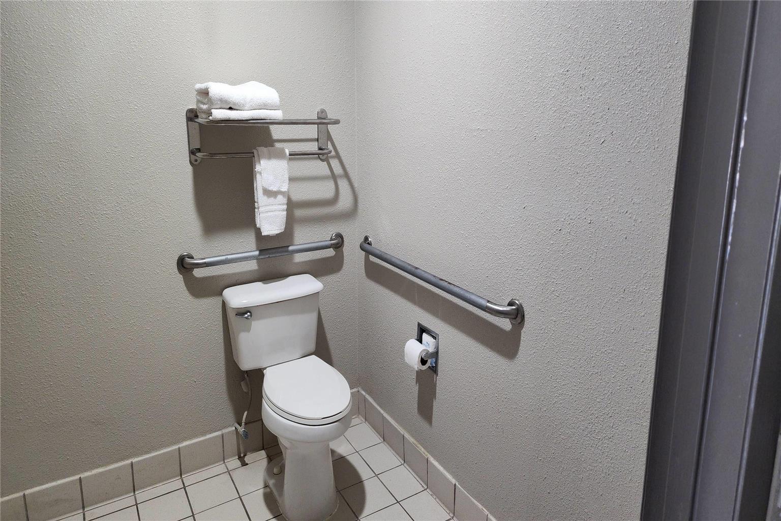 Days Inn by Wyndham Seguin TX - photo 30