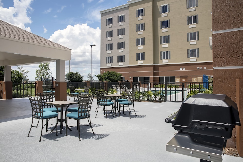 Candlewood Suites Miami Exec Airport Kendall by IHG - photo 34