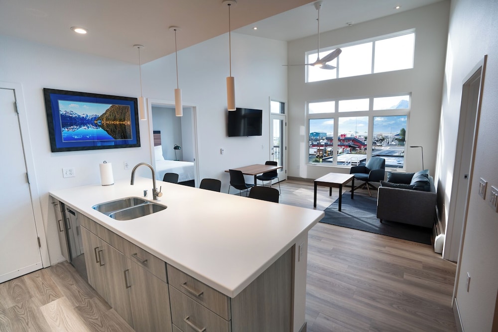 Chugach Naswik Suites - photo 11