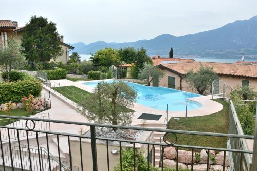 Residenza alle Torri With Pool — 4-Star Luxury Hotel in Torri Del Benaco, Italy