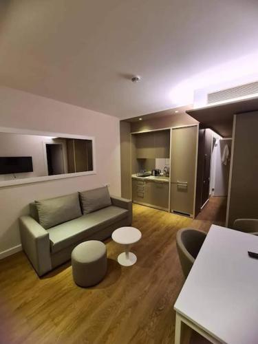 Seaview Apartments