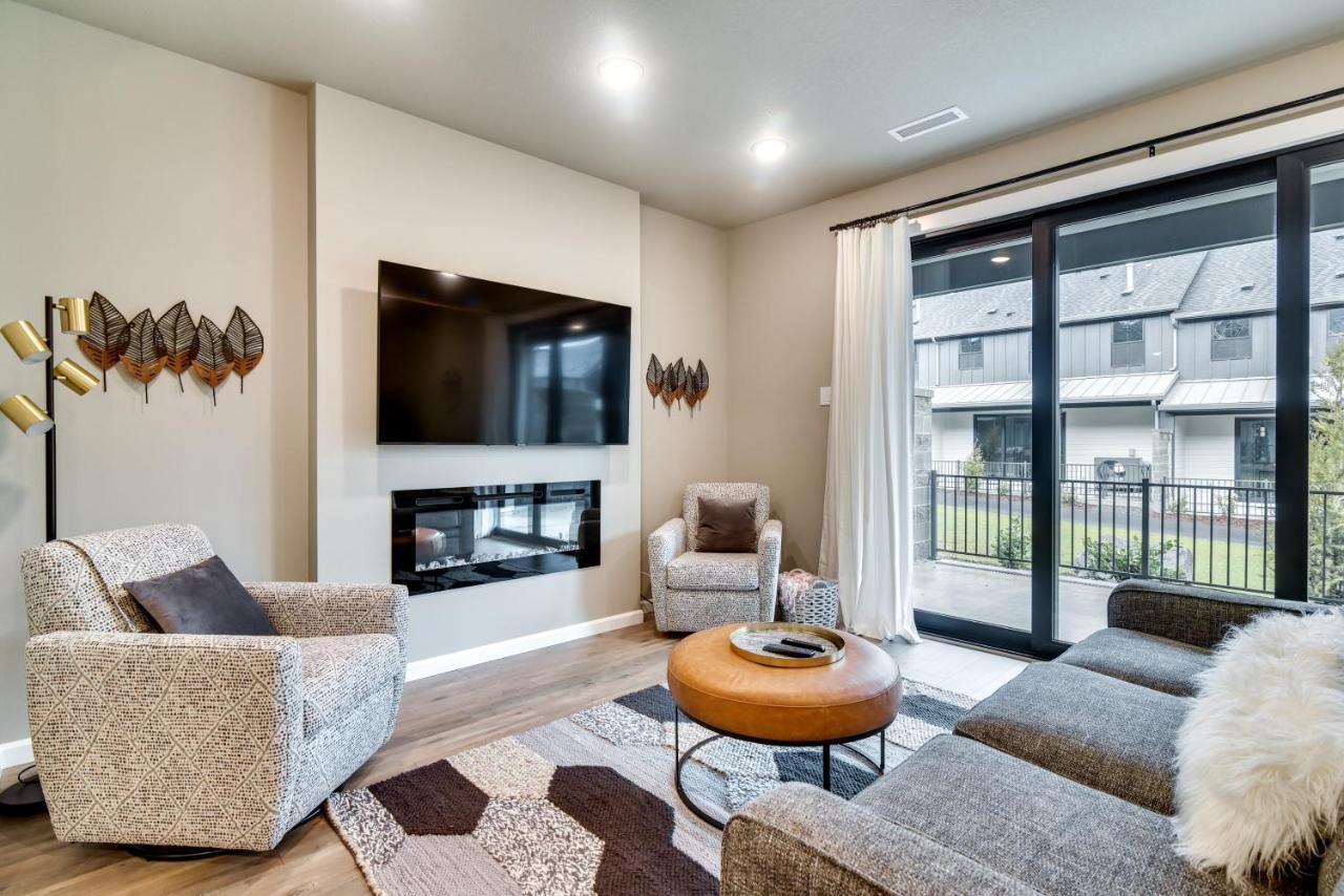 Elegant Vancouver Townhome 18 Mi to Portland — hotel in Battle Ground