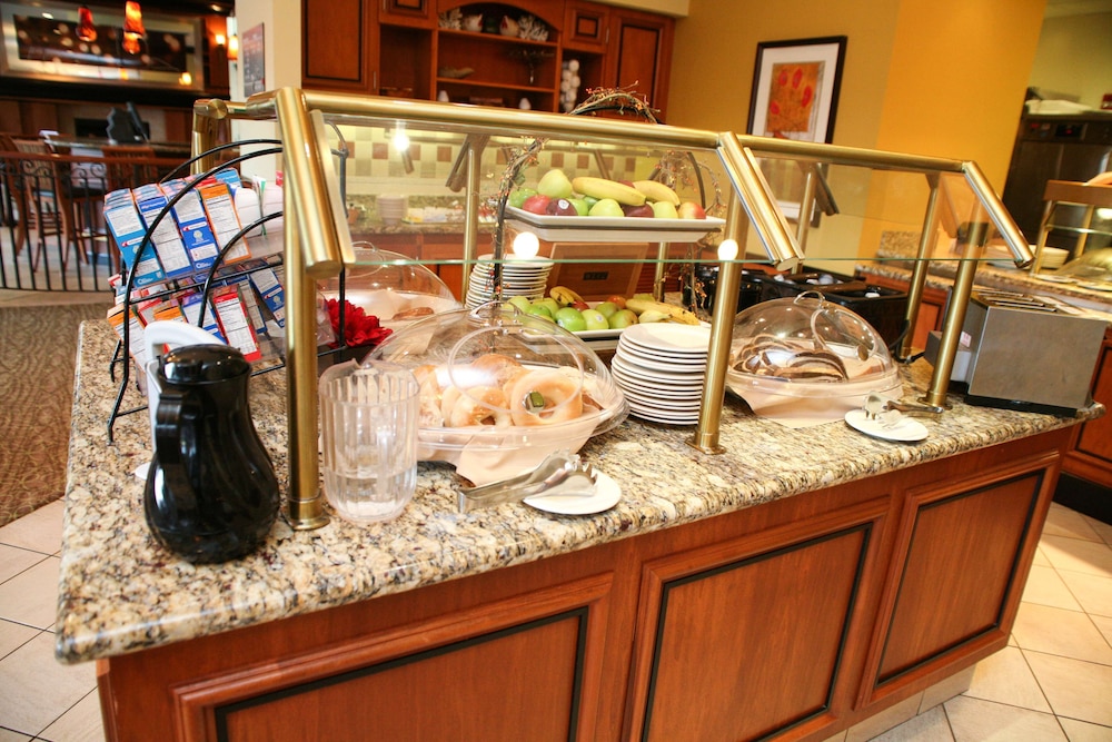 Hilton Garden Inn Terre Haute - photo 77
