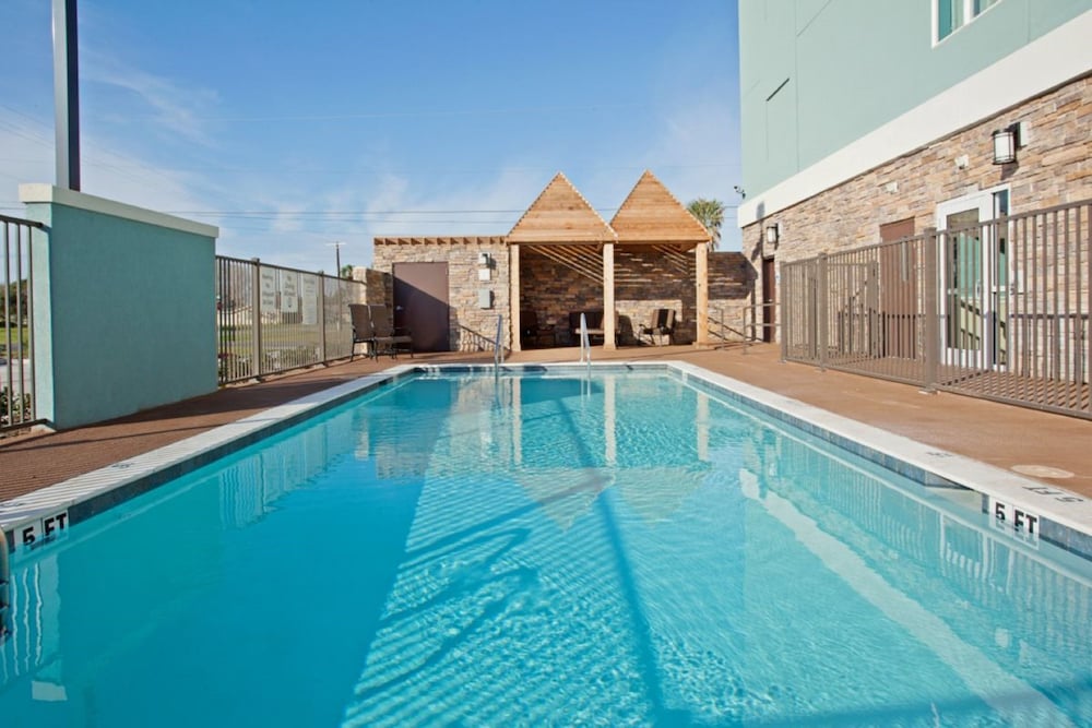 Holiday Inn Express & Suites Rockport Bay View by IHG - photo 28