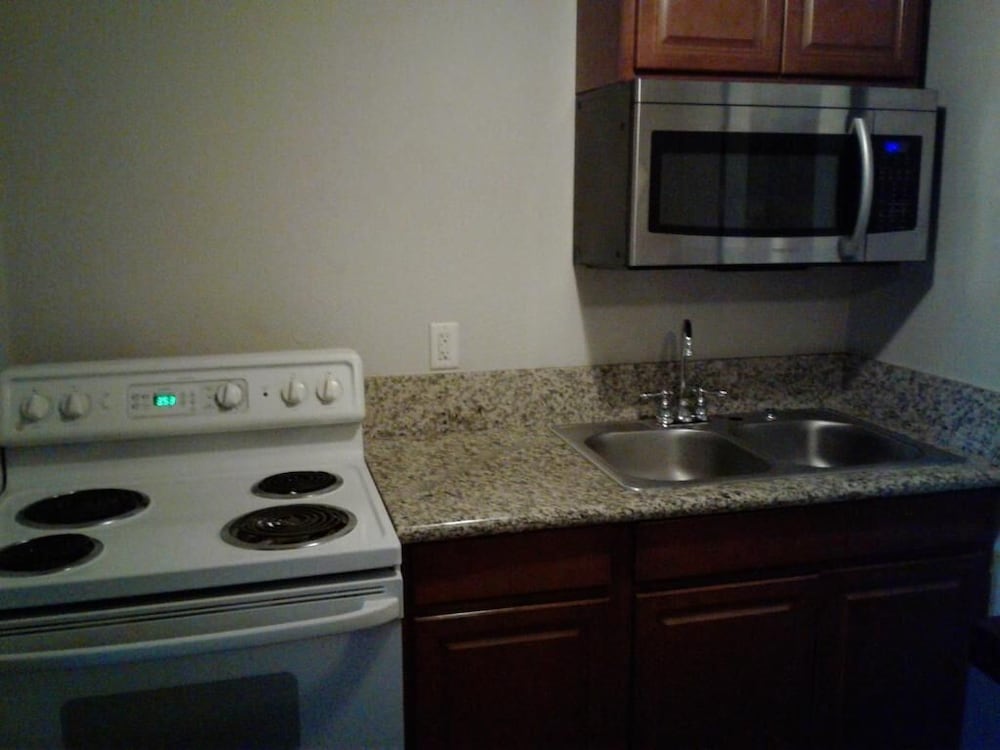 Sterling Gardens Hotel - photo 27