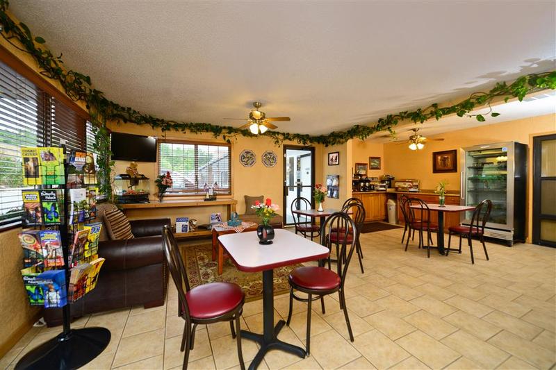 Village Inn of Hardy - photo 20
