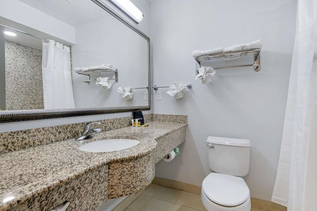 Best Western Plus First Coast Inn & Suites - photo 36