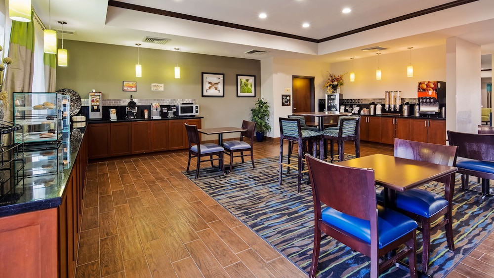 Best Western Plus Denver City Hotel and Suites - photo 18
