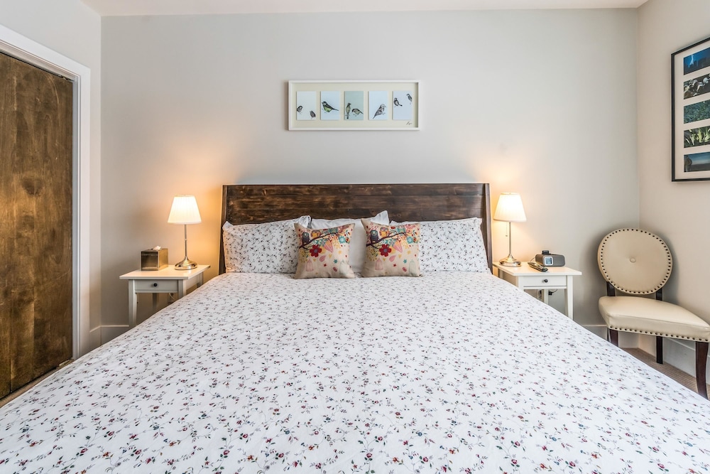 Seaport Signal Building by Vacasa in Boston, United States