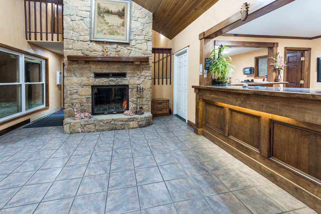 Super 8 by Wyndham Higginsville - photo 4