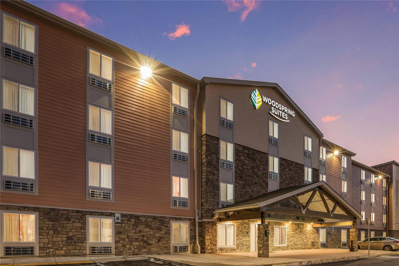 WoodSpring Suites Novi Farmington - photo 4