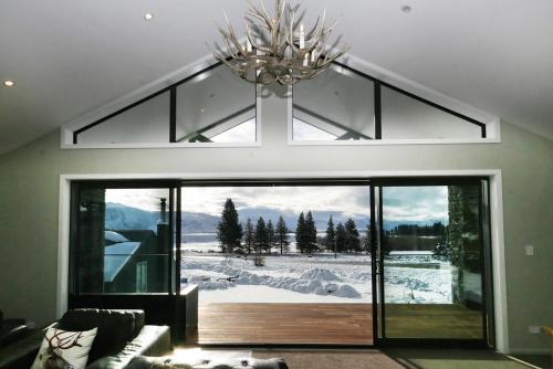 Lake Views at Antler Lodge — 4-Star Luxury Hotel in Lake Tekapo, New Zealand