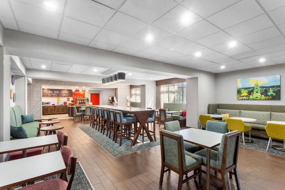 Hampton Inn Huntington University Area - photo 42