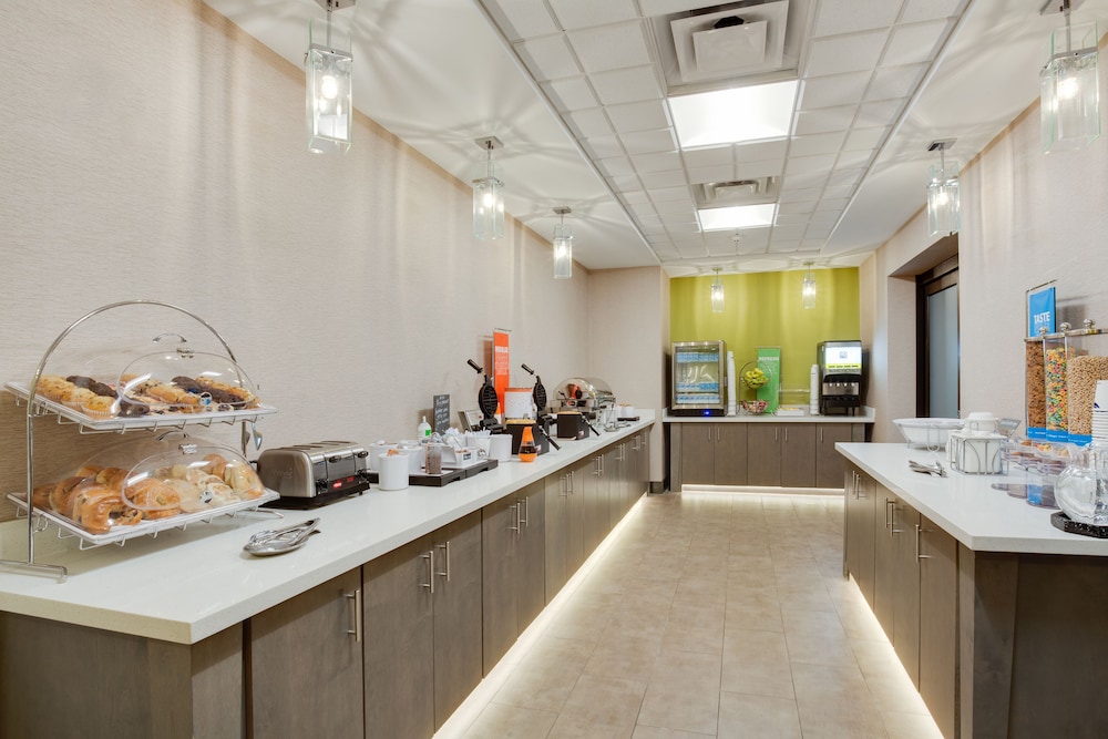 Hampton Inn & Suites Jacksonville Orange Park - photo 31