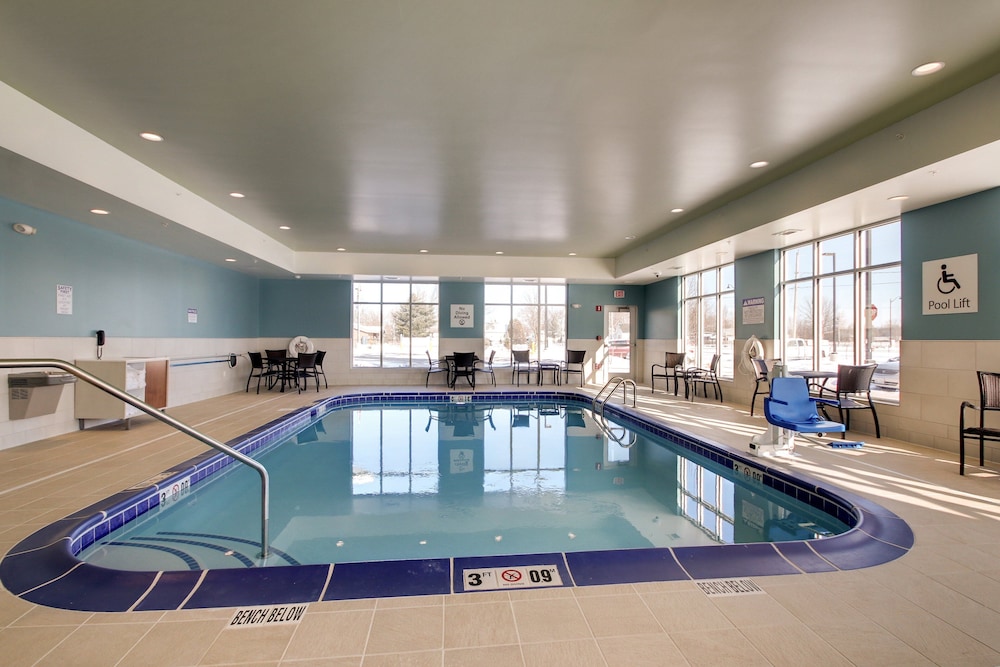 Holiday Inn Express & Suites Galesburg by IHG - photo 29