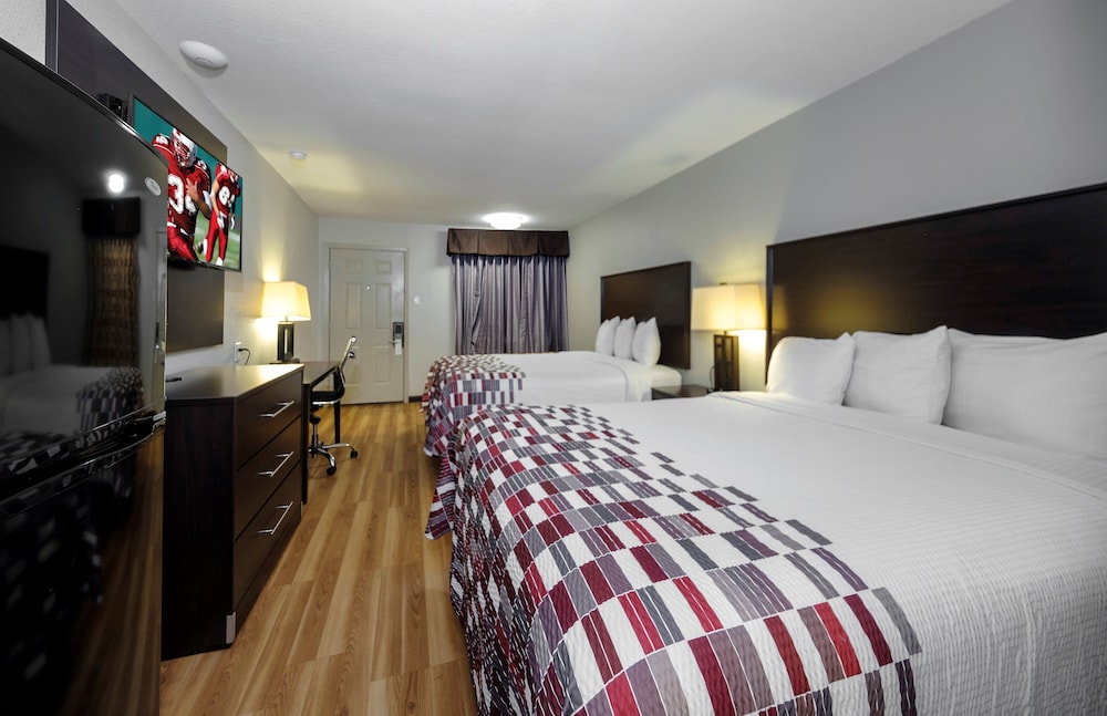 Red Roof Inn Arlington Entertainment District - photo 16