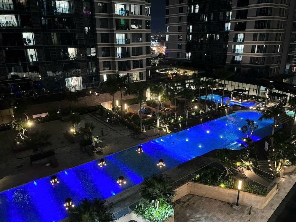 Sunwah Pearl Suites — 4-Star Luxury Hotel in Ho Chi Minh City, Vietnam
