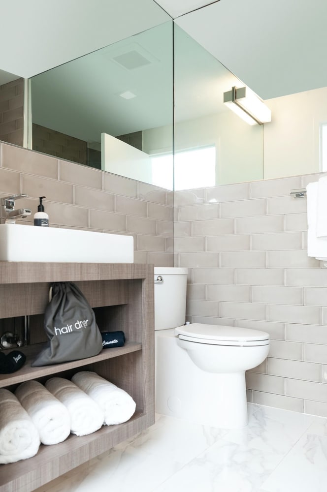 Luxuri Suites - photo 97