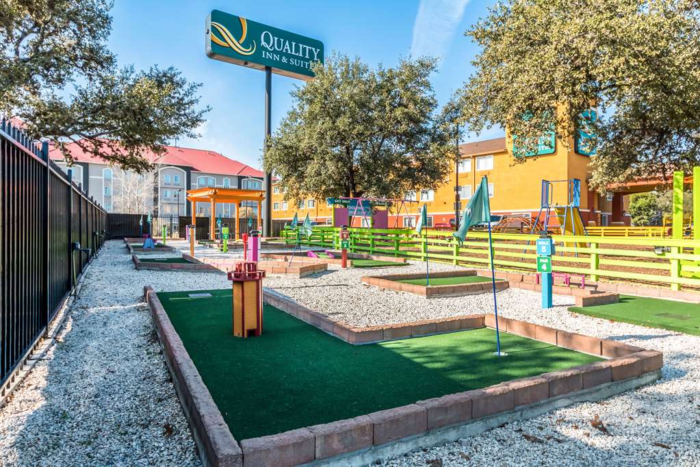 Quality Inn & Suites SeaWorld North - photo 48