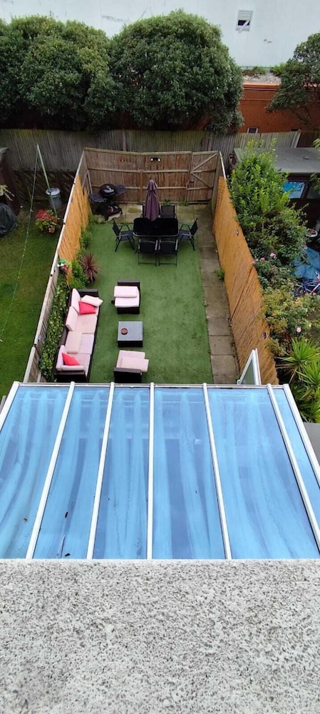 Tower Hill Property - last minute hotel in London