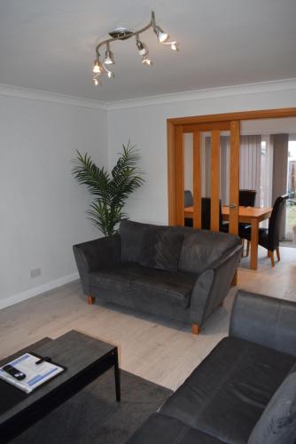 3 Bedroom Kelpies Serviced Apartments Bruce — 4-Star Luxury Hotel in Falkirk, United Kingdom