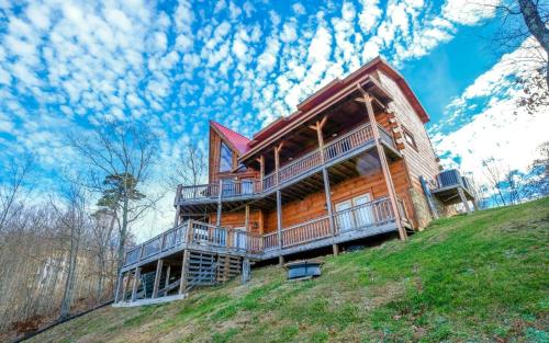 Lazy Bear Retreat - last minute hotel in Sevierville