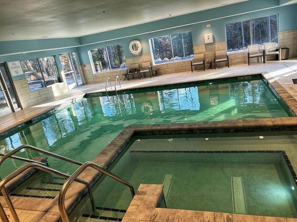 Holiday Inn Express and Suites Rhinelander by IHG - photo 31