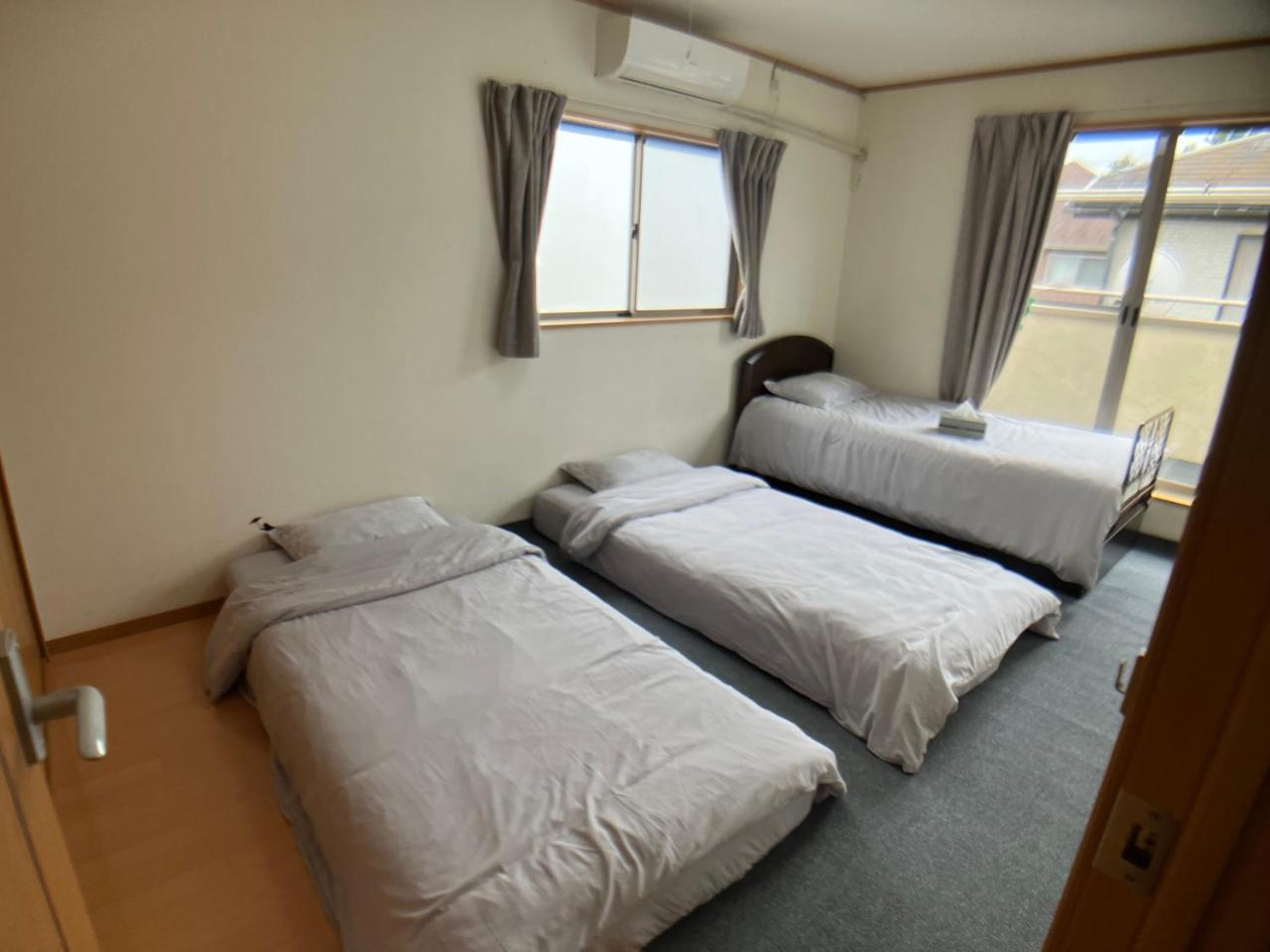 Close to Tokyo Disneyland and 2 minute away from Makuhari Messe and 24 Hours public transport 東京ディズニーランド近辺 幕張メッセまで2分 公共交通機関は24時間毎日利用可能 — 4-Star Luxury Hotel in Narashino, Japan