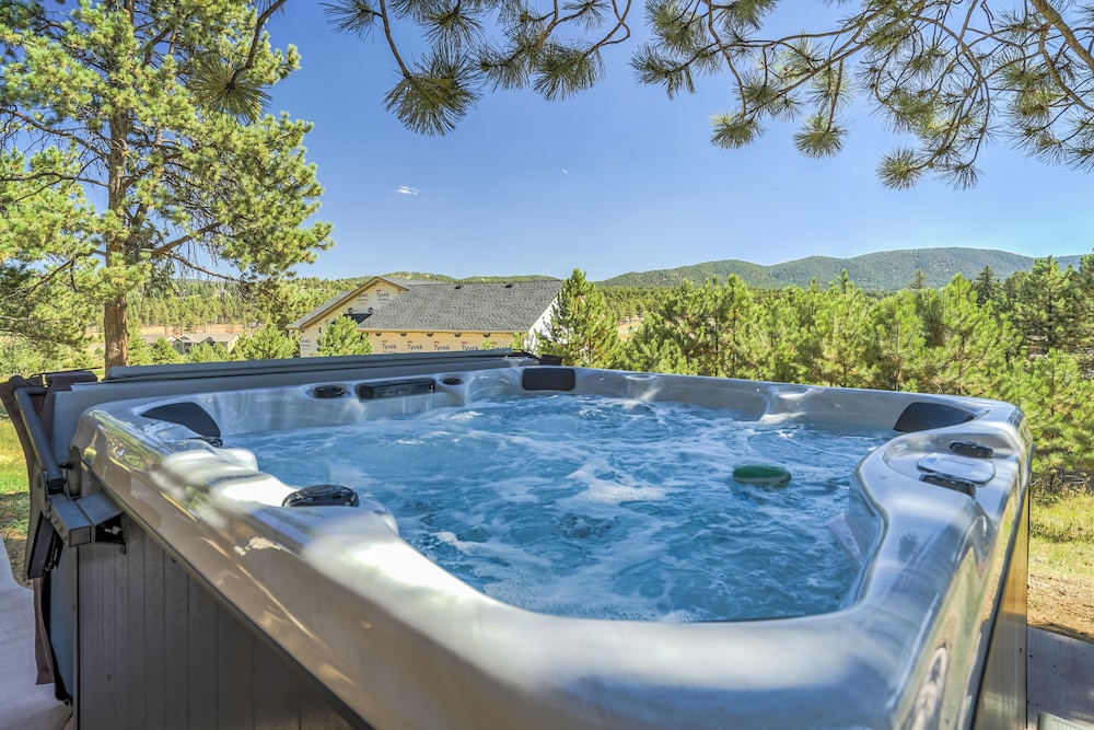 Highland Retreat — 4-Star Luxury Hotel in Woodland Park, United States