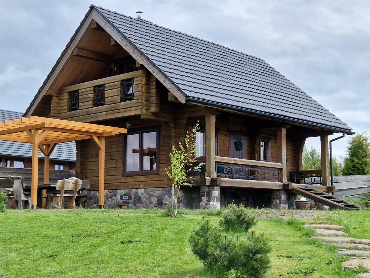 Namukas su ežero pakrante Trakai Viesų vila — 4-Star Luxury Hotel in Trakai, Lithuania