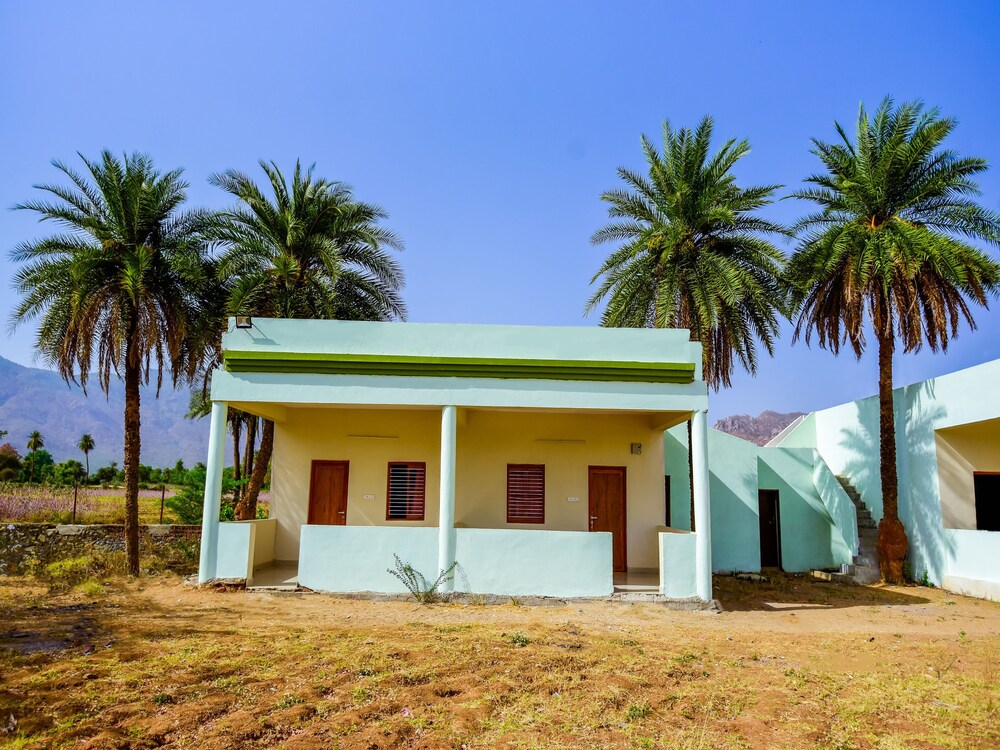 OYO 13911 Shyam Sundri Resort in Abu Road, India