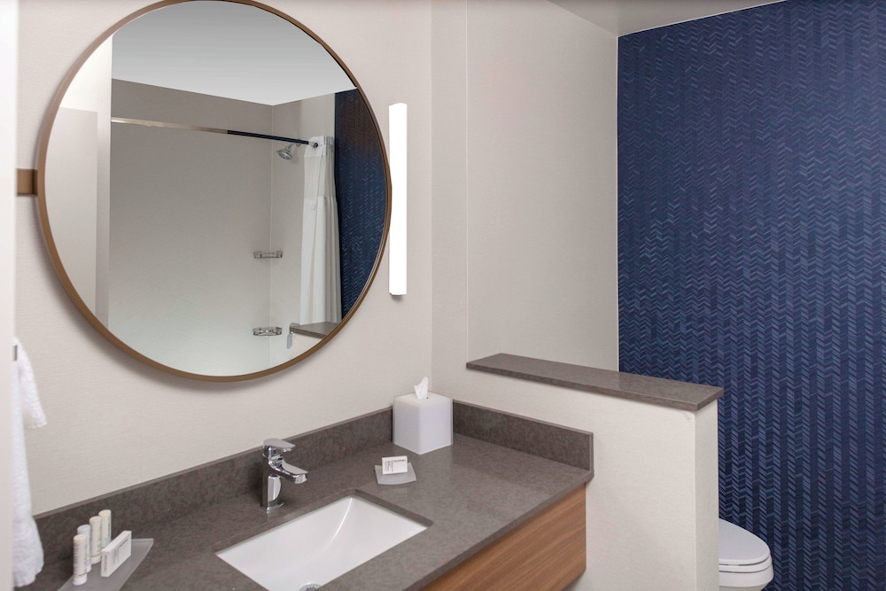 Fairfield Inn & Suites by Marriott Medford - photo 10