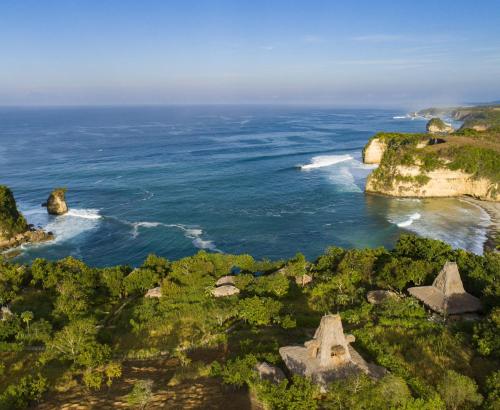 Ngalung Kalla Retreat — 4-Star Luxury Hotel in Waikabubak, Indonesia