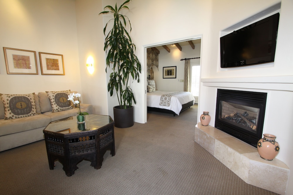 Cypress Inn - photo 53
