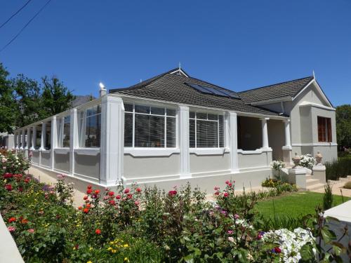 Sorgvry House of Guests — 4-Star Luxury Hotel in Cape Town, South Africa