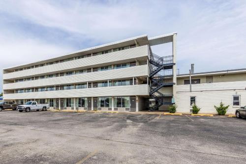Concorde Inn Suites Pekin - photo 46