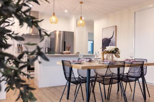 The Olive Abode Atherton — Atherton