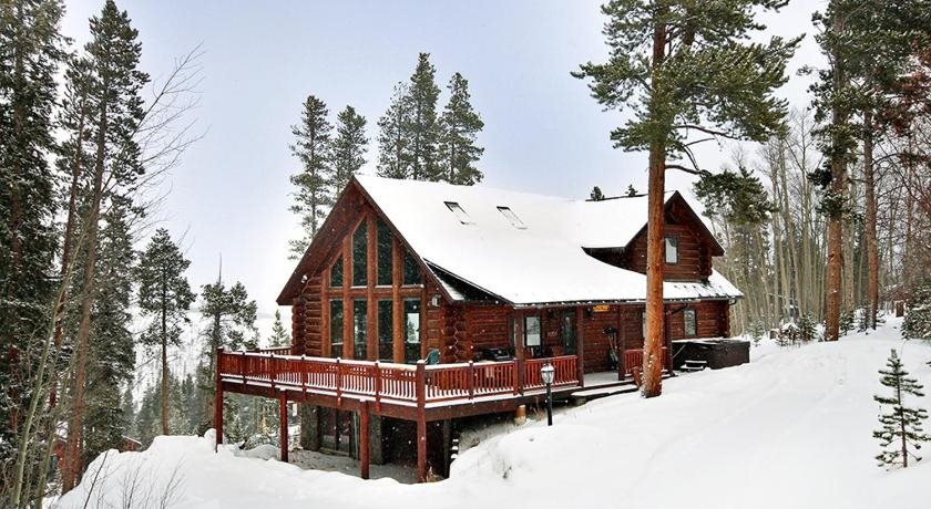 Elk Trail House Peak 7 by Pinnacle Lodging — 4-Star Luxury Hotel in Breckenridge, United States