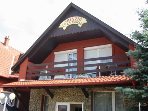 Csini Panzió Drinkbár — hotel in Gyal