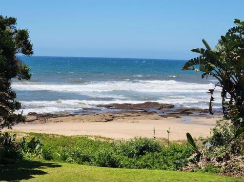 Beachfront Apartment — 4-Star Luxury Hotel in Margate, South Africa