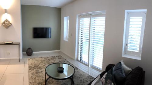 Woodroyd Ground Floor Apartment in Green Point