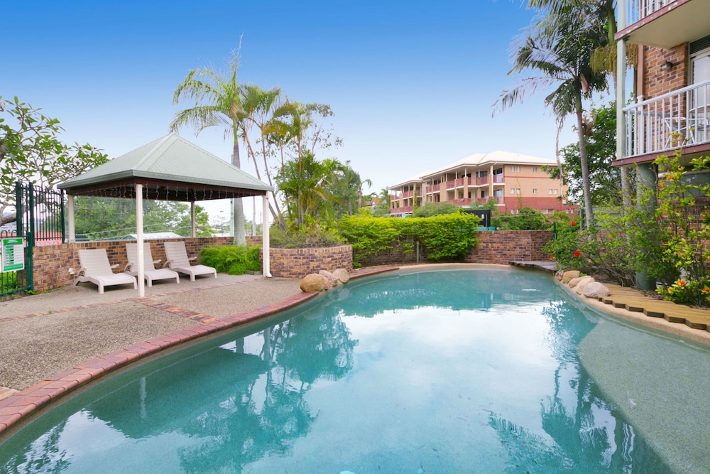 Toowong Villas — 4-Star Luxury Hotel in Brisbane, Australia
