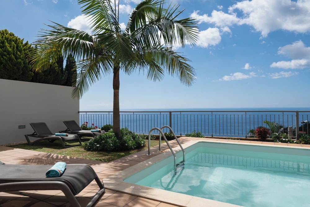 OurMadeira Casa Amaro Mar — 4-Star Luxury Hotel in Arco Da Calheta, Portugal