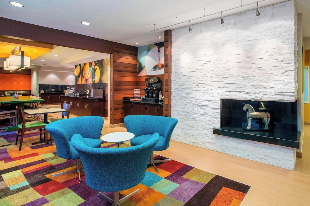 Wingate by Wyndham Oshkosh - photo 13