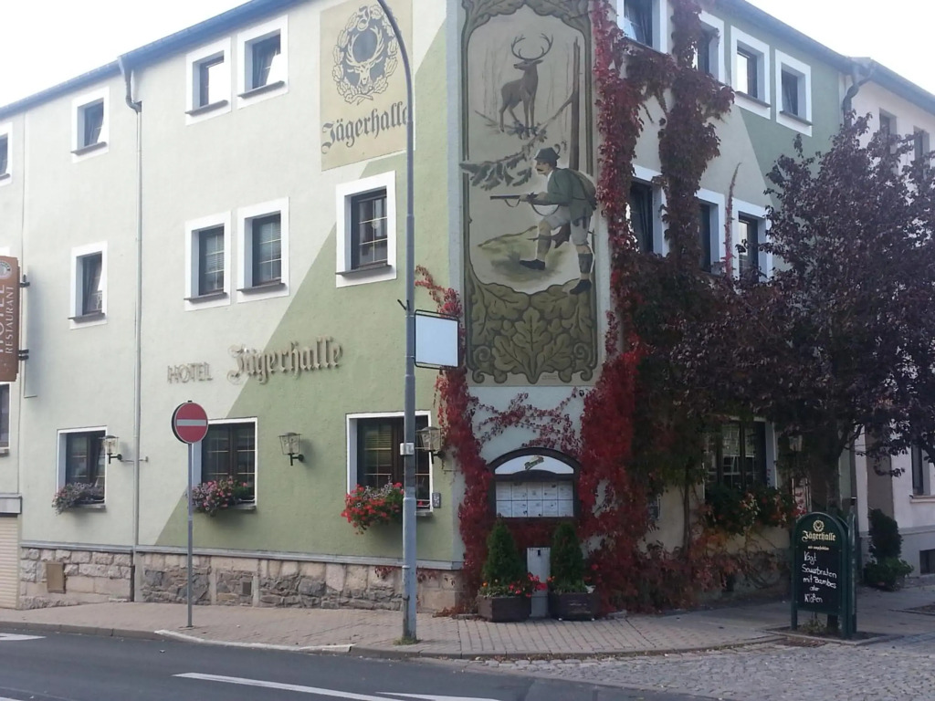 Hotel Jägerhalle - carbon neutral hotel in Falkenstein