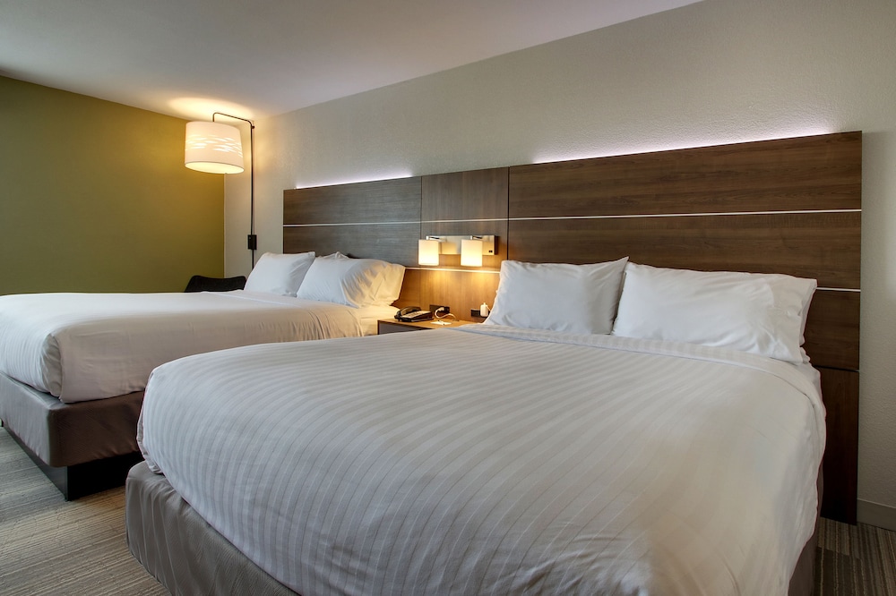 Holiday Inn Express & Suites Wapakoneta by IHG - photo 11