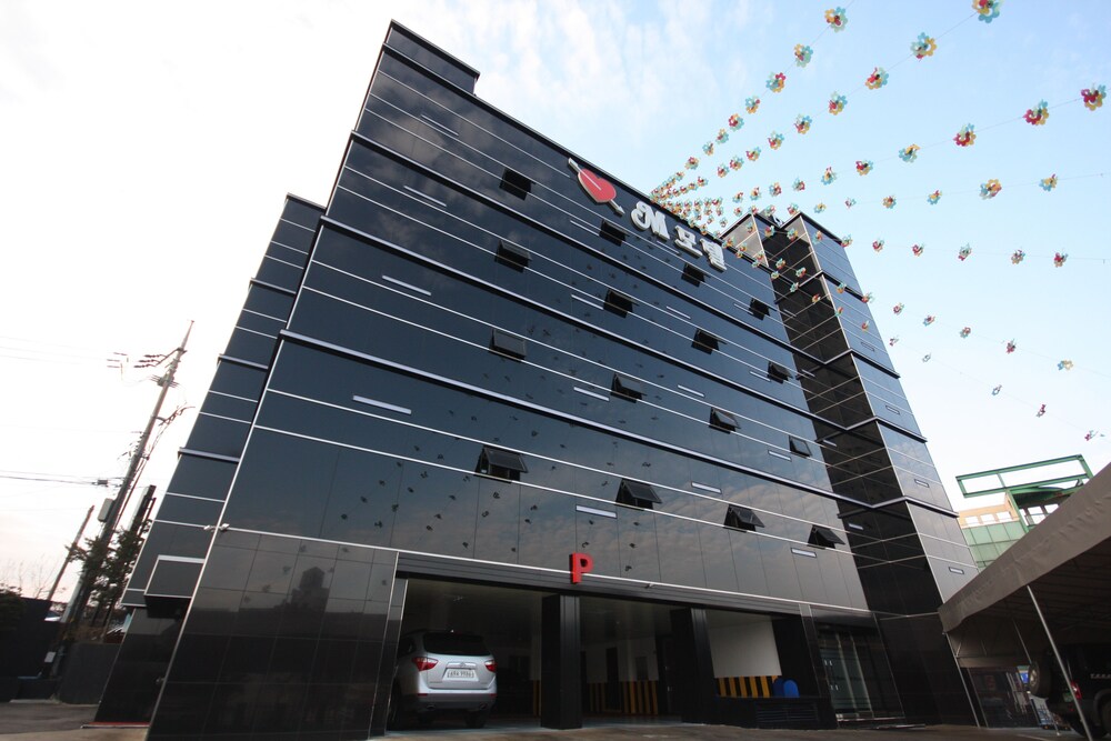 M Motel Songtan in Osan, South Korea