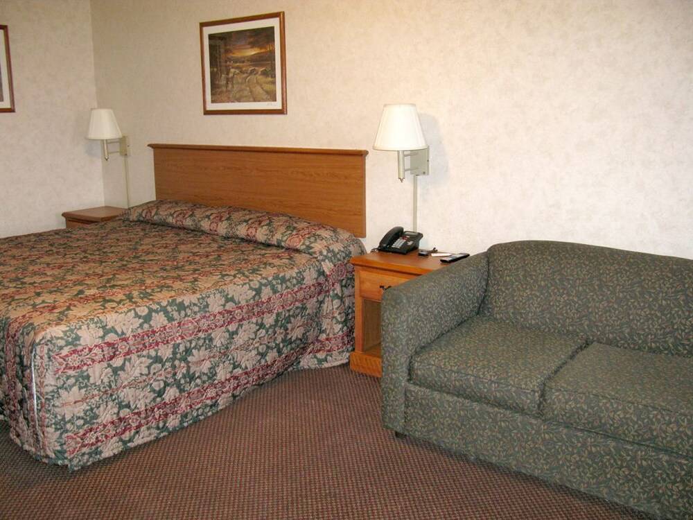Deerfield Inn & Suites — Steele — photo 5